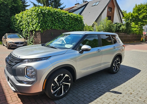 Mitsubishi Outlander cena 190000 przebieg: 33608, rok produkcji 2022 z Warszawa małe 211